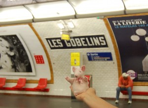 piggy on subway